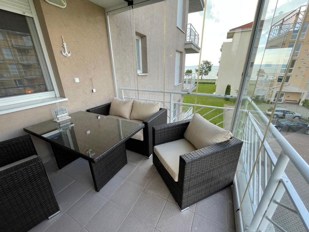 Siofoki Vizparti Nyaralo - Lakeside Apartment Exterior photo
